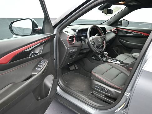 Used 2025 Chevrolet TrailBlazer RS image 10