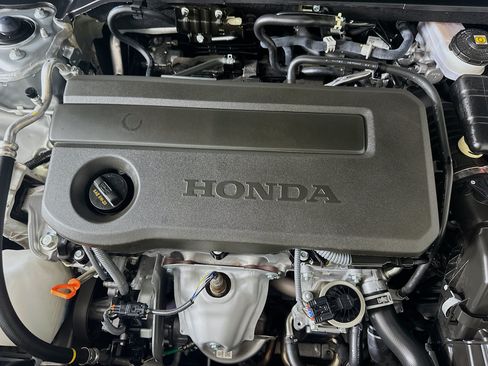 Used 2025 Honda Civic Sport image 31