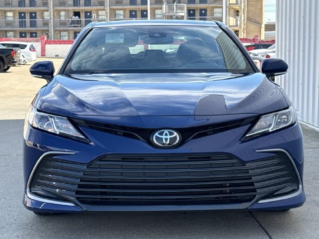 Used 2024 Toyota Camry LE w/ Convenience Package FWD image 7