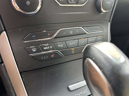 Used 2016 Ford Edge SEL w/ Equipment Group 201A AWD/4WD image 24