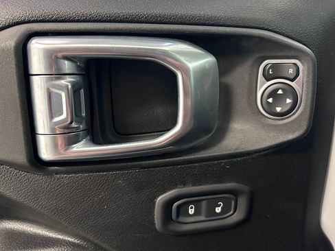 Used 2022 Jeep Wrangler Unlimited Sport AWD/4WD image 5