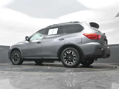 Used 2020 Nissan Pathfinder SL image 32