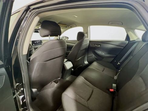 Used 2023 Honda Accord LX image 19