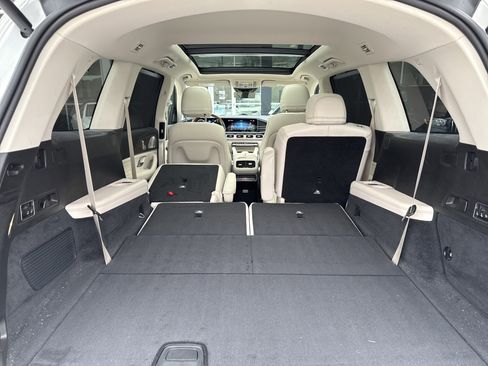 Used 2022 Mercedes-Benz GLS 450 4MATIC image 9