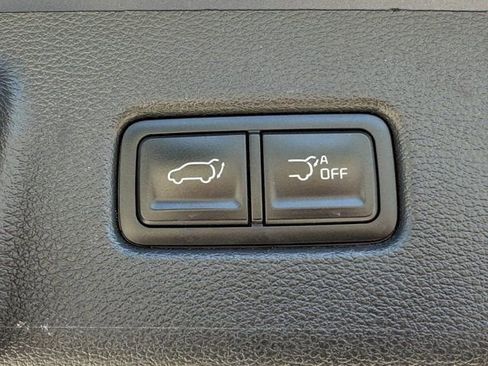 Used 2023 Kia Telluride EX w/ EX Captain's Chair Package FWD image 38