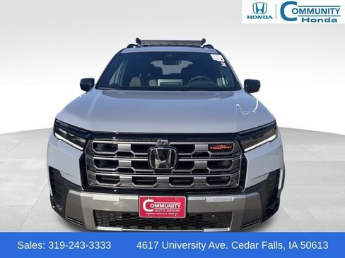 New 2026 Honda Pilot TrailSport image 9