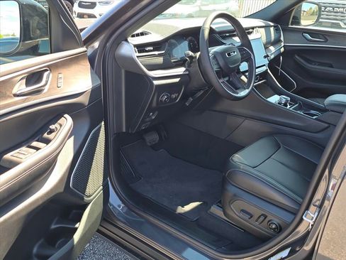 New 2026 Jeep Grand Cherokee L Limited image 4