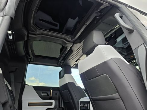 Used 2025 GMC Hummer EV 2X w/ LPO, Dark Essentials Package AWD/4WD image 38