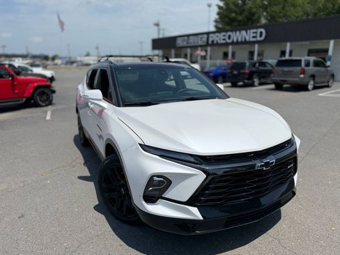 Used 2023 Chevrolet Blazer RS w/ Driver Confidence II Package FWD image 13