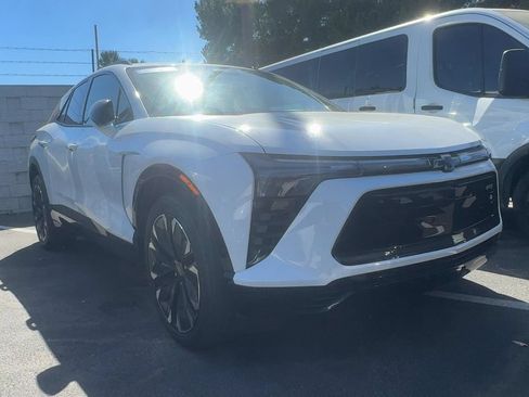 Used 2024 Chevrolet Blazer EV RS AWD/4WD image 3