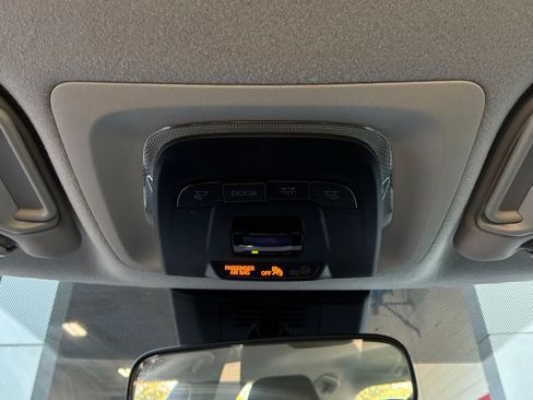 Used 2025 Toyota Corolla LE FWD image 16