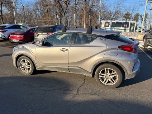 Used 2020 Toyota C-HR LE image 20