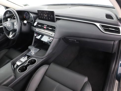 Used 2025 Genesis G70 2.5T image 31