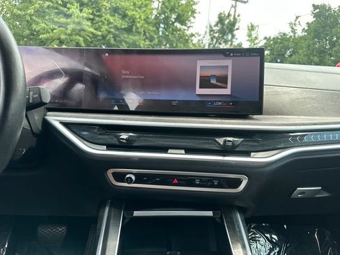 Used 2023 BMW X7 xDrive40i w/ Premium Package AWD/4WD image 22