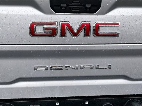 Used 2020 GMC Sierra 3500 Denali w/ Denali Ultimate Package AWD/4WD image 27