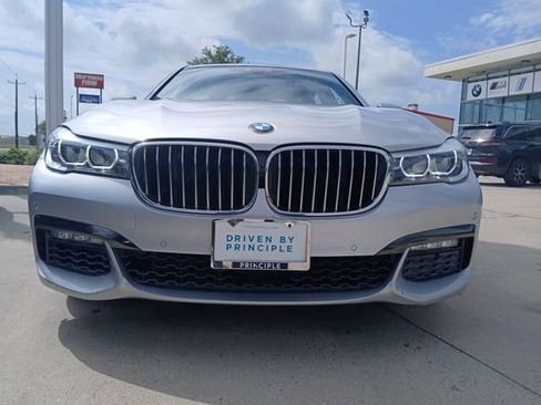 Used 2018 BMW 740i RWD image 2