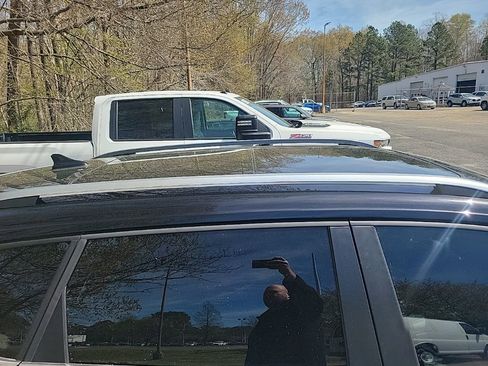 Used 2024 Volkswagen Taos SE image 10