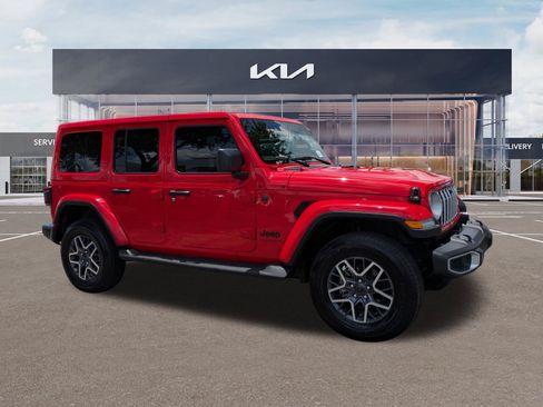 Used 2025 Jeep Wrangler Unlimited Sahara AWD/4WD image 1