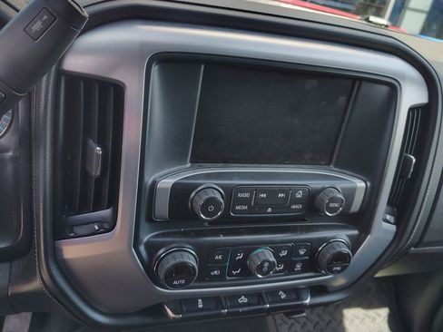 Used 2018 GMC Sierra 1500 SLE w/ SLE Value Package AWD/4WD image 14