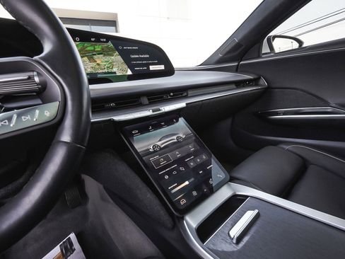 Used 2023 Lucid Air Touring AWD/4WD image 29
