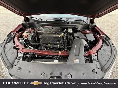 Used 2024 Chevrolet Trax LT w/ Driver Confidence Package FWD image 33