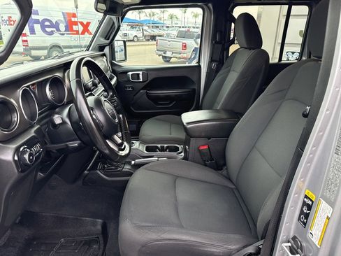 Used 2020 Jeep Wrangler Unlimited Sport S image 19