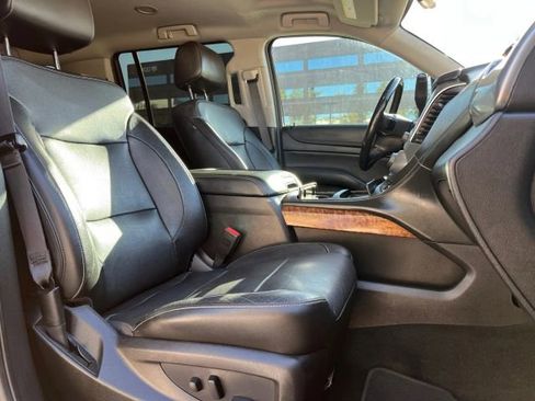 Used 2018 Chevrolet Suburban Premier image 20