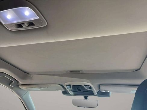 Used 2025 Subaru Outback Limited image 17