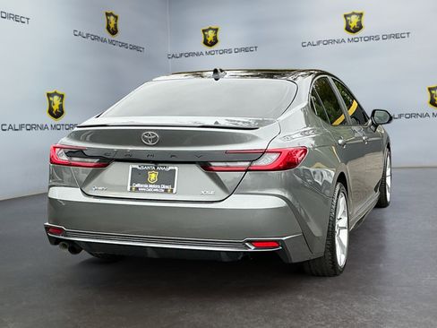 Used 2025 Toyota Camry XSE FWD image 5
