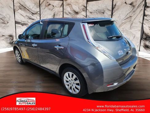 Used 2015 Nissan Leaf S FWD image 5