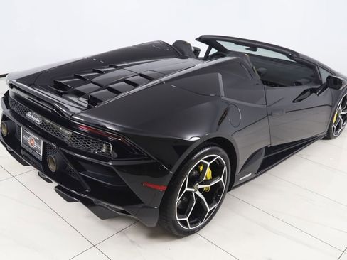 Used 2023 Lamborghini Huracan EVO image 84