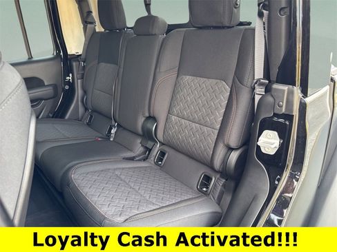 New 2025 Jeep Gladiator Mojave w/ Convenience Group image 11