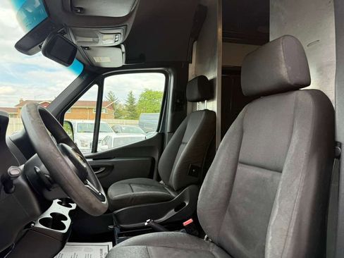Used 2019 Mercedes-Benz Sprinter 170 image 16