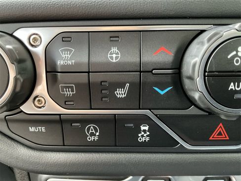 New 2025 Jeep Gladiator Rubicon image 24