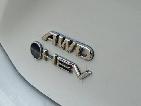 Used 2025 Toyota Camry LE AWD/4WD image 10