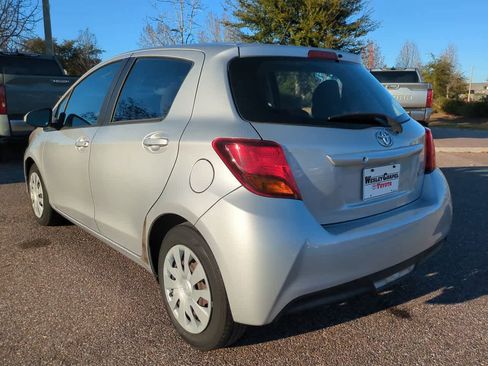 Used 2017 Toyota Yaris L w/ Carpet Mat Package image 4