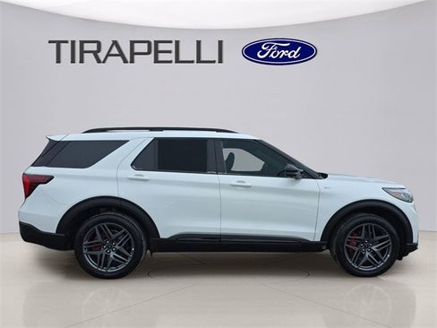 Certified 2025 Ford Explorer ST-Line w/ ST-Line Street Pack image 6