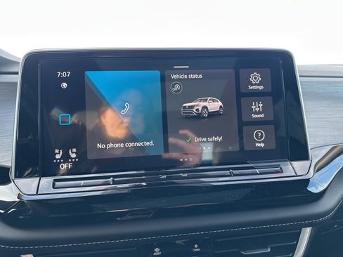 New 2026 Volkswagen Atlas Cross Sport SE image 50