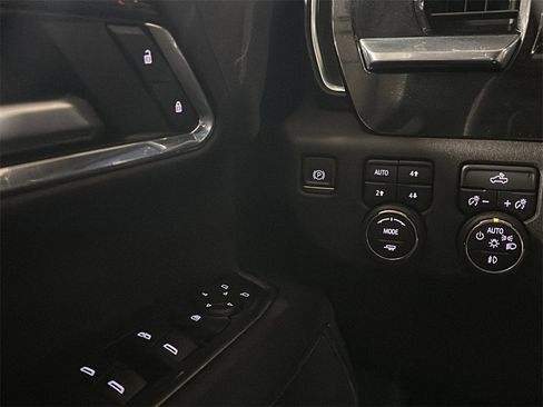 Used 2023 Chevrolet Silverado 1500 RST w/ Z71 Off-Road Package image 20