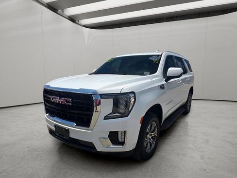 Used 2022 GMC Yukon SLE w/ Gmc Pro Safety Plus Package AWD/4WD image 1