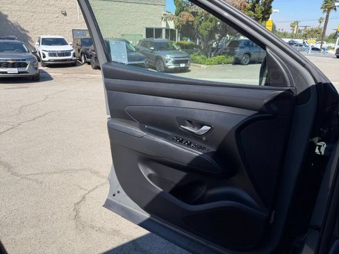 Used 2025 Hyundai Tucson SEL FWD image 18