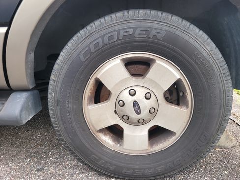 Used 2003 Ford Expedition Eddie Bauer AWD/4WD image 8