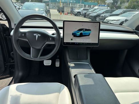 Used 2022 Tesla Model Y Performance AWD/4WD image 20