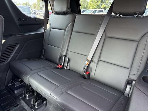 Used 2022 Chevrolet Tahoe Z71 w/ Z71 Off-Road Package AWD/4WD image 20