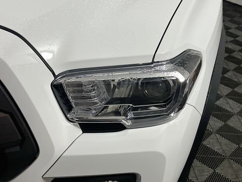 Used 2023 Toyota Tacoma TRD Off-Road image 11