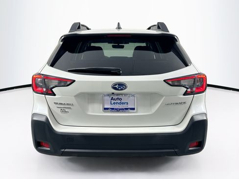 Used 2023 Subaru Outback Premium AWD/4WD image 6