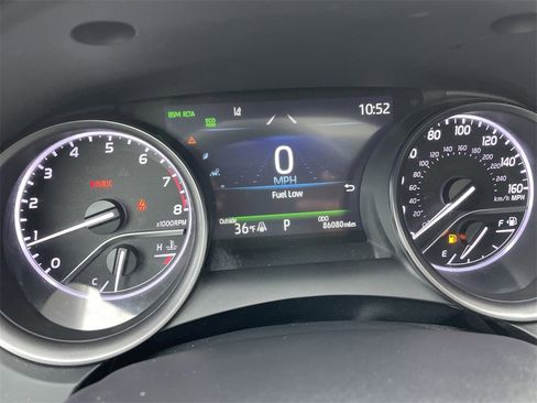 Used 2022 Toyota Camry SE w/ Cold Weather Package image 17