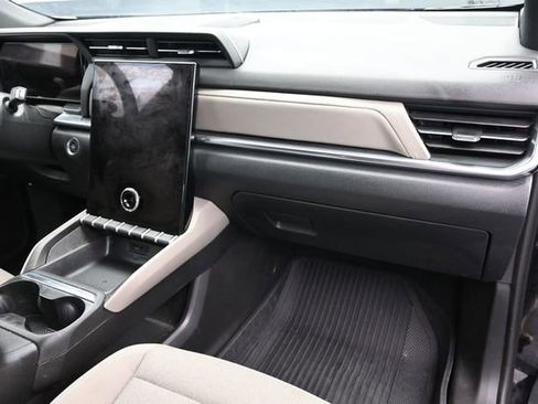 Used 2025 GMC Terrain Elevation AWD/4WD image 37