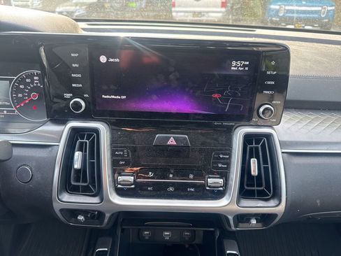 Used 2022 Kia Sorento S image 15