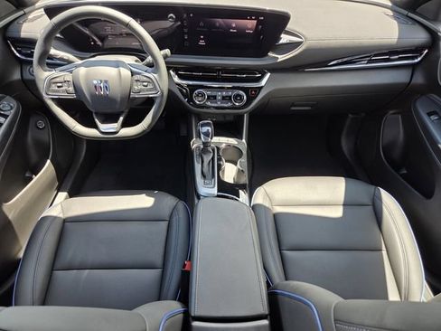 Certified 2025 Buick Envista Sport Touring w/ Convenience I Package FWD image 12